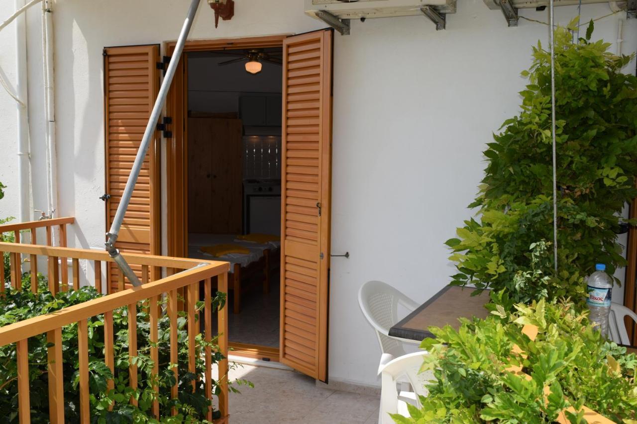 Lissos Rooms Суйя Экстерьер фото